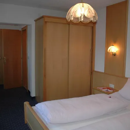 Casa de hóspedes Haus Alpina 3*